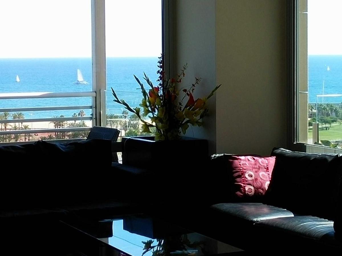 Amazing Sunset Views In The Mediterranean Apart/ Appartement Sant Adria de Besos Buitenkant foto